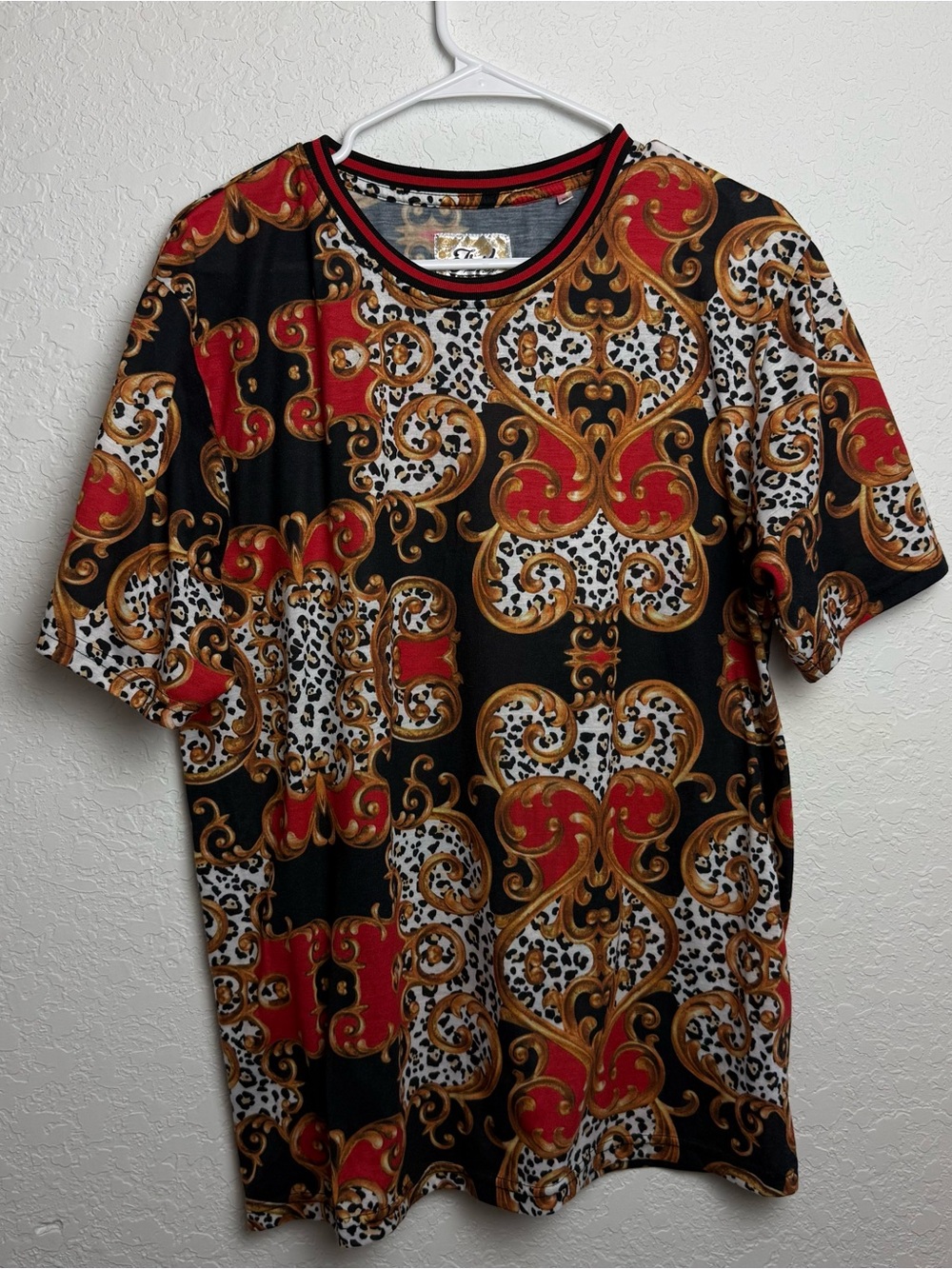 Fresh Men’s Baroque Scroll Print T-Shirt Black Red Gold Animal Print Size L